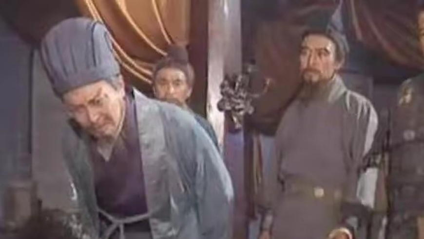 外国男子看哪吒母亲化丹一幕哭泣,澳门2025年免费正版资料,社会责任方案执行_优选版V12.12